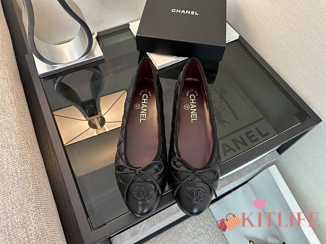 Kitlife Chanel Black Quilted Leather CC Logo Classic Cap Toe Ballet Flat Shoes - 1