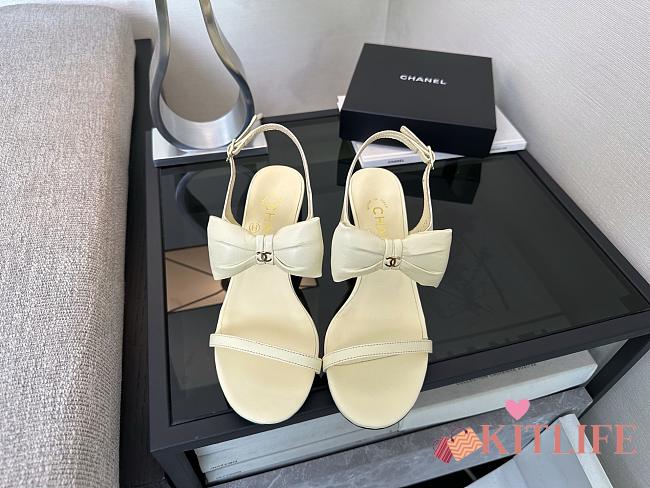 Kitlife Chanel 25P Beige Leather Sandals - 1