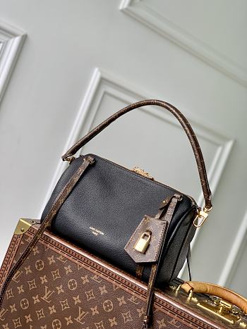 Kitlife Louis Vuitton Express PM Bag Black M26039 26x17x13.5 cm