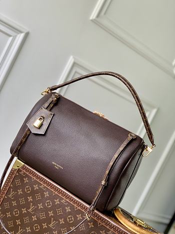 Kitlife Louis Vuitton Express MM Bag Dark Brow M26397 36x24x18.5cm