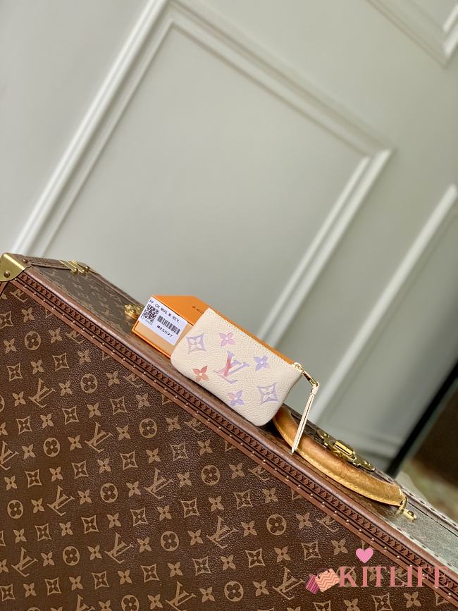 Kitlife Louis Vuitton Key Pouch Cream M25597 12x7x1.5cm - 1