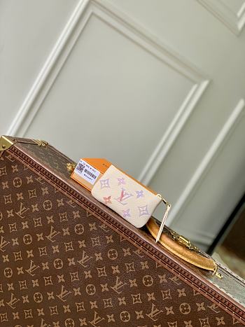 Kitlife Louis Vuitton Key Pouch Cream M25597 12x7x1.5cm