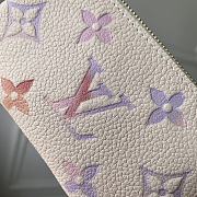 Kitlife Louis Vuitton Key Pouch Cream M25597 12x7x1.5cm - 2