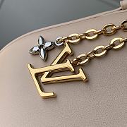 Kitlife Louis Vuitton Pochette LV Bloom Bag Cream M25784 23x10x4cm - 6