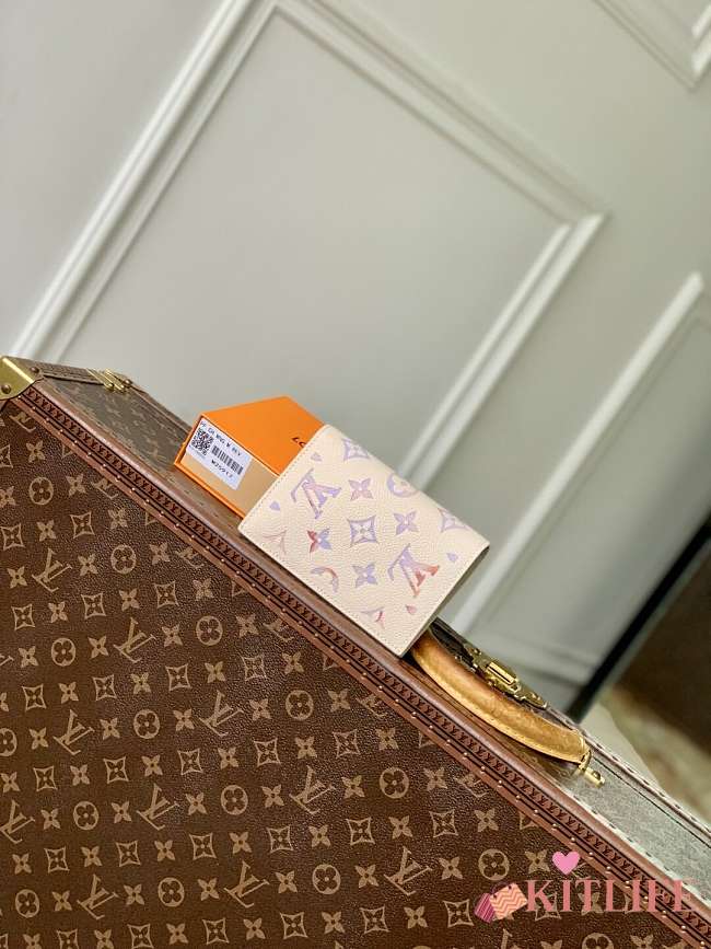 Kitlife Louis Vuitton Passport Cover Dream Beige M25917 10x14x2.5cm - 1