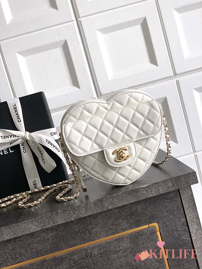 Kitlife Chanel 25B Heart Bag White 18x19x5.5cm - 1