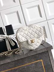 Kitlife Chanel 25B Heart Bag White 18x19x5.5cm - 1
