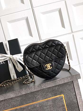 Kitlife Chanel 25B Heart Bag Black 18x19x5.5cm
