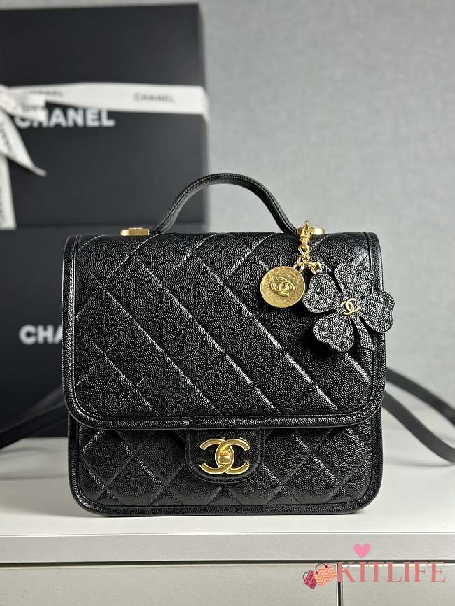Kitlife Chanel 25B Clover Backpack Black 22x19.5x7cm - 1