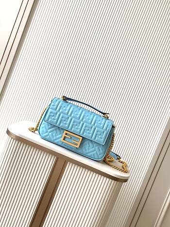 Kitlife Fendi Baguette Medium Chain Bag Blue Nappa Leather 24x7x14.5cm
