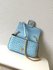 Kitlife Fendi Baguette Medium Chain Bag Blue Nappa Leather 24x7x14.5cm - 4