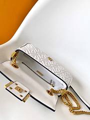 Kitlife Fendi Baguette Medium Chain Bag White Nappa Leather 24x7x14.5cm - 6