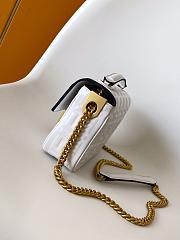 Kitlife Fendi Baguette Medium Chain Bag White Nappa Leather 24x7x14.5cm - 5