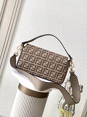 Kitlife Baguette Dove Grey Denim-effect FF Jacquard Bag 27x6x15cm  - 2