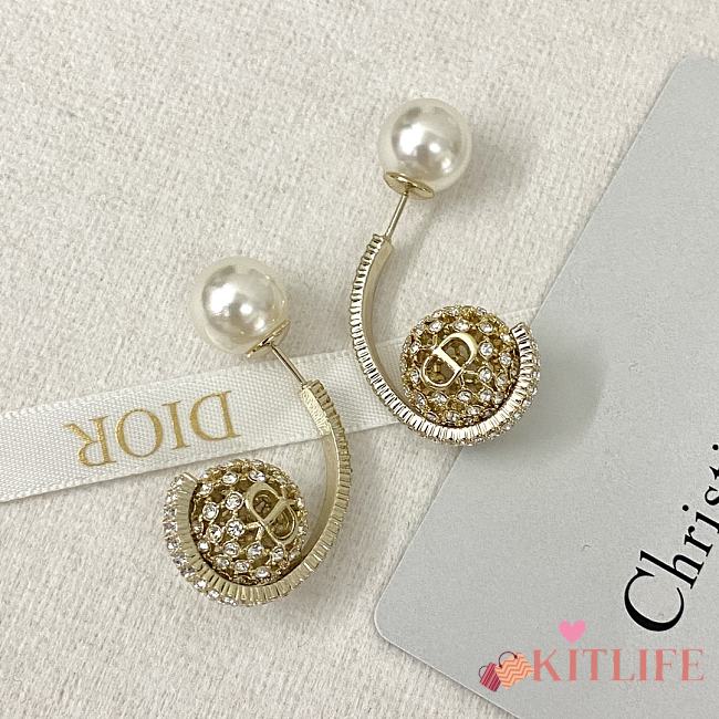 Kitlife Dior Pearl And Rhinestone Flower Ball Earrings - 1