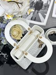 Kitlife Dior Lady Dior Four-Track Lambskin Lucky Star Bag White M0538 20x17x8cm - 6