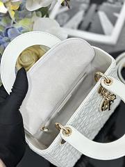 Kitlife Dior Lady Dior Four-Track Lambskin Lucky Star Bag White M0538 20x17x8cm - 4