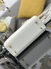 Kitlife Dior Lady Dior Four-Track Lambskin Lucky Star Bag White M0538 20x17x8cm - 2