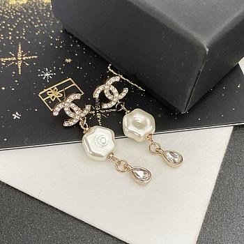 Kitlife Chanel Vintage Earrings White 