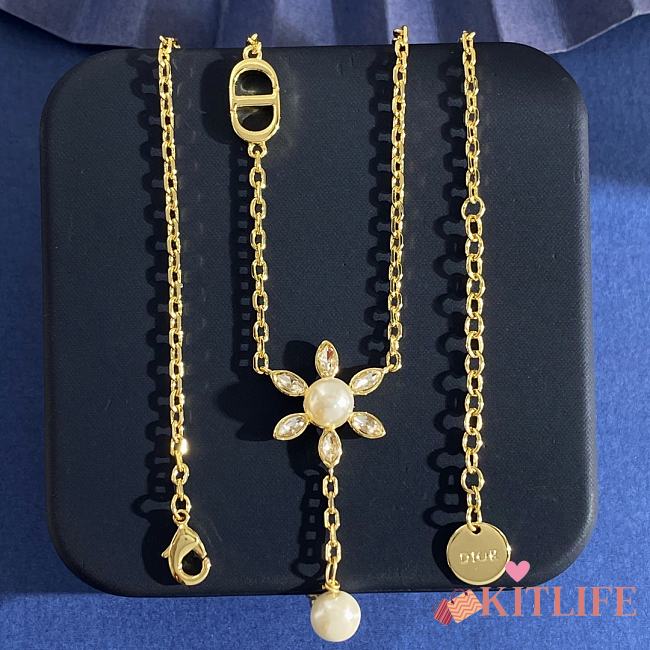 Kitlife Dior Necklace With Diamonds, Zircon, Sunflower Pearls, and CD Letters - 1