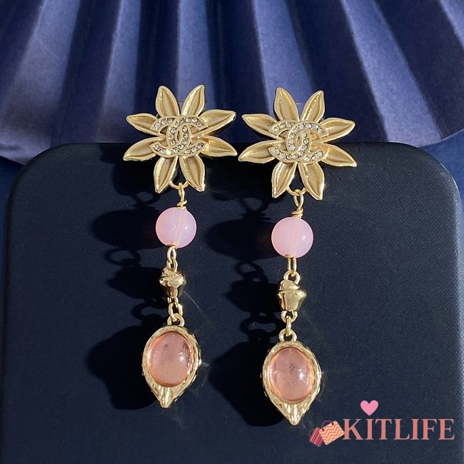 Kitlife Chanel Sunflower Diamond-encrusted Double C Long Earrings With Pink Beads - 1