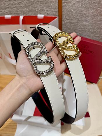 Kitlife Valentino Garavani VLogo Signature Belt In White Shiny Calfskin With Crystals 30mm