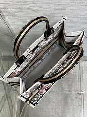 Kitlife Dior Souvenir Medium White & Pink Natural Raffia And Multicolor Book Tote 36x18x28cm - 4