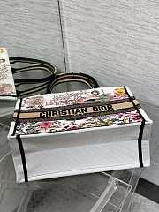 Kitlife Dior Souvenir Medium White & Pink Natural Raffia And Multicolor Book Tote 36x18x28cm - 3