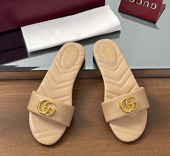 Kitlife Gucci GG Matelassé Slides Beige