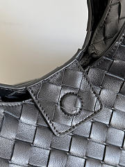 Kitlife Bottega Veneta Campana Shoulder Bag Black 844249 33x20x16.5cm - 4