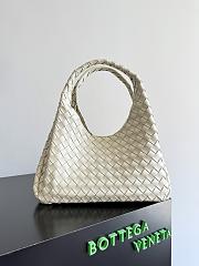 Kitlife Bottega Veneta Campana Shoulder Bag White 844249 33x20x16.5cm - 1