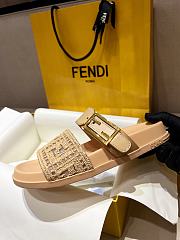 Kitlife Fendi Feel Buckle Woven Slides - 2