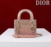 Kitlife Dior Lady Diana Three-Grid Embroidered Gradient Beads Pink M0505821 17x15x7cm - 1
