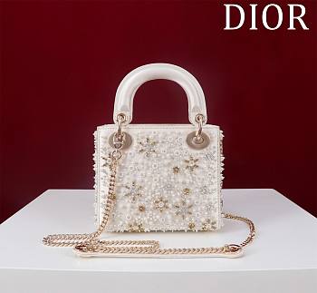 Kitlife Dior Lady Diana Three-Panel Embroidery Snowflake Pearl Bag M0505821 17x15x7cm