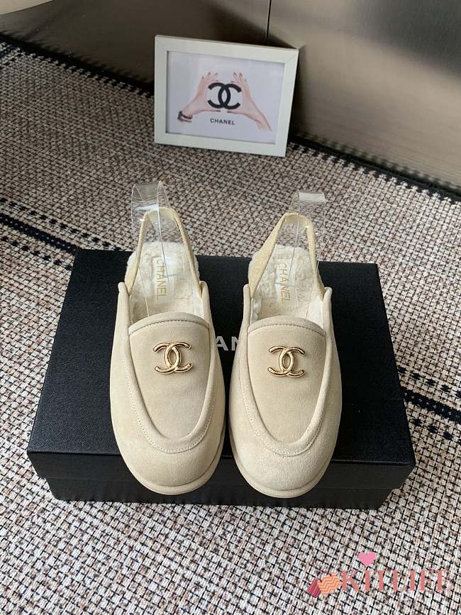 Kitlife Chanel Fur Sandals Cream Suede - 1