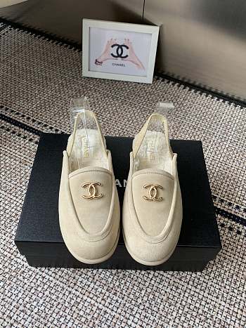Kitlife Chanel Fur Sandals Cream Suede