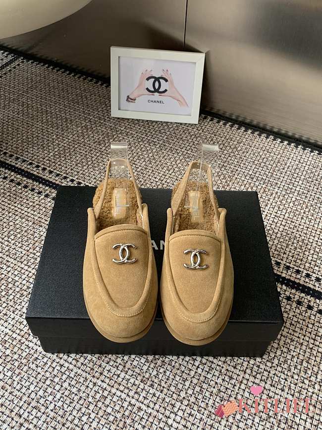 Kitlife Chanel Fur Sandals Beige Suede - 1
