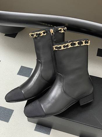 Kitlife Chanel 25B Diamond-Quartzed Chain Ankle Boots in Black