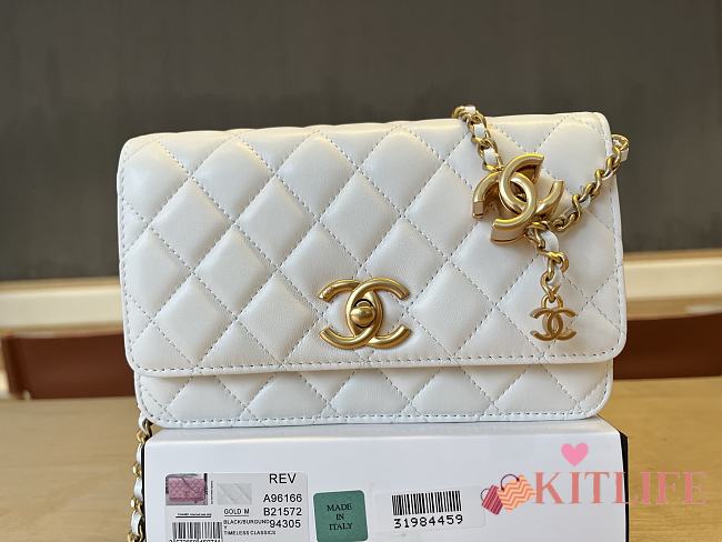 Kitlife Chanel 24A Woc Double C Buckle Bag White A96166 19x12x3.5cm - 1