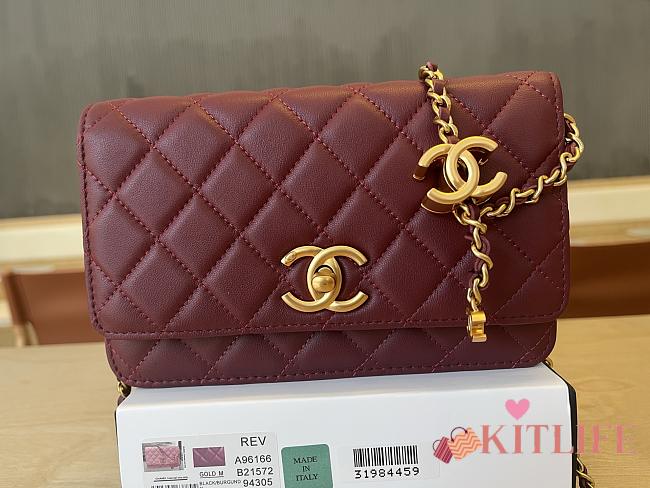 Kitlife Chanel 24A Woc Double C Buckle Bag Burgundy A96166 19x12x3.5cm - 1