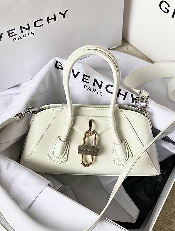 Kitlife Givenchy Mini Antigona Stretch Bag White 22x12x8cm