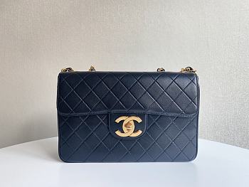 Kitlife Chanel Vintage CF Jumbo Bag Black 30x21x8cm