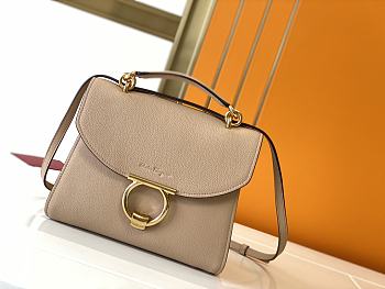 Kitlife Salvatore Ferragamo Margot Medium Beige Leather Shoulder Bag 26x20x12cm