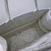 Kitlife Dior Gold & Cream Butterfly Bandanna Motif Book Tote 36.5x28x14cm - 3