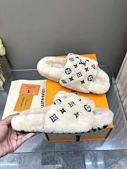 Kitlife Louis Vuitton Wool Slippers Beige - 2