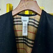 Kitlife Burberry Check Wool Reversible Cape Beige & Black 130x150cm - 6