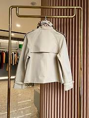 Kitlife Burberry Stand Collar Cotton Gabardine Short Trench Coat Beige - 4