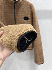 Kitlife Burberry Cropped Fleece Jacket Brown - 3