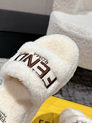 Kitlife Fendi 25 Thick-soled Furry Slides White - 5