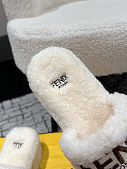 Kitlife Fendi 25 Thick-soled Furry Slides White - 2
